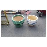 Two ceramic planters