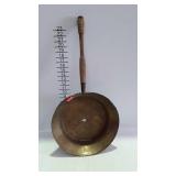 Decor brass 13" skillet with 14" long wood handle-