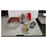 Group: glassware, vases, computer network ca