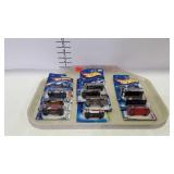 Toys - 10 Hot Wheels carded cars