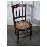 Chair, nice single cane seat side chair