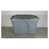 HOMZ 18 gallon tote with lid. Grey.