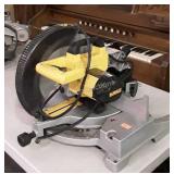 DeWalt 12" compound Mitre Saw nice shape