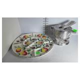 Fondue set and divided serving plate