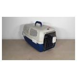 Small pet carrier 11"x17" in good condition