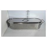A stainless steel roasting pan