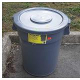 Poly trashcan, with lid