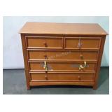 Two over three drawer dresser, is missing pulls