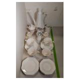Independence Ironstone -Japan 28pcs.