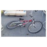 Mongoose bike, is 21 speed, does have kick stand