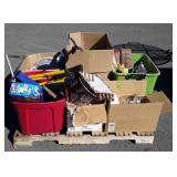 Skid lot, includes wire, lamp shades, rug, hard