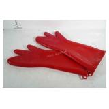 Tucker BurnGuard Professional Oven Mitts - note
