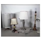 Lamp lot: 5 lamps. Also included is a Swiffer Air