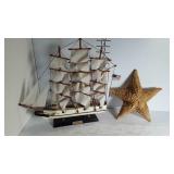 Model "Clipper Whaling Ship 1846" & starfish
