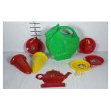 Early plastic kitchen wares and decor