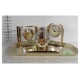 Lot of clocks including two Howard Millers & One