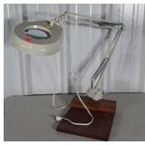 Magnifying lamp, works