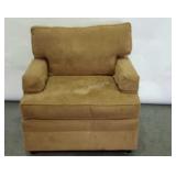 Thomasville living room chair, does need to be