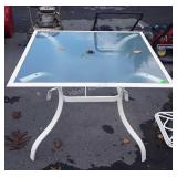 Glass top patio table, 40x40x28