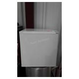 Haier floor fridge, Note we have it plugged in