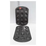Two Wilton Christmas Figures mini cakes pans