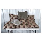 7 Accent throw type Living Room pillows