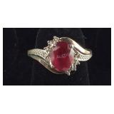Size 4.50 Two Tone Ring With Ruby Like Stone 2.8