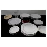 China / dinnerware, neutral, mixed makers plus a