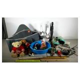 Mixed lot, soap dispensers, rulers, knee pads,