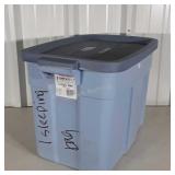 Rubbermaid Roughneck 18 gallon Storage tote