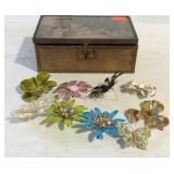 Jewelry box with brooches
