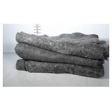 3 moving blankets.