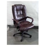 Executive office chair, some wear to back and arm