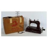 1940s Vintage Junior Miss Sewing Machine. Wheel