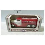 ERTL die-cast metal, 1930 Diamond "T" Tanker