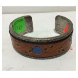 Leather top  bracelet