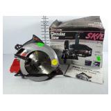 Skil circular saw, 7 1/4", with manual, works