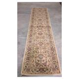 Runner rug in neutral floral .27"×116".