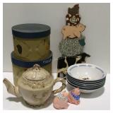 Farm animals decor lot with salt and pepper pig