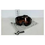 Smith goggles with vase, seller code U1