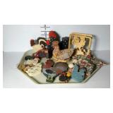 Chicken and rooster decor.