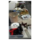 Group lot. Seasonal devor, CDs, wall shelves,