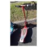 Razor model e175 electric scooter, runs, no