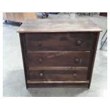 Short chest of drawers, three drawers with wood