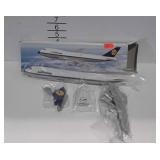 Lufthansa Boeing 747-100 Flight Miniature