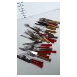 Bakelite handle and other flatware, mixed lot.