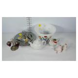 Kitchenwares,  Stangl snack tray, animal creamer