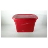 STERLITE 18 gallon tote with lid.