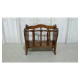 Ethan Allen style magazine rack. Missing