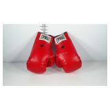 Everlast boxing gloves, not used per consignor,